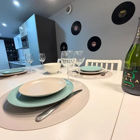 아파트 Le Clos Des Moissons Grand T8 Pour 10 Personnes 랭스