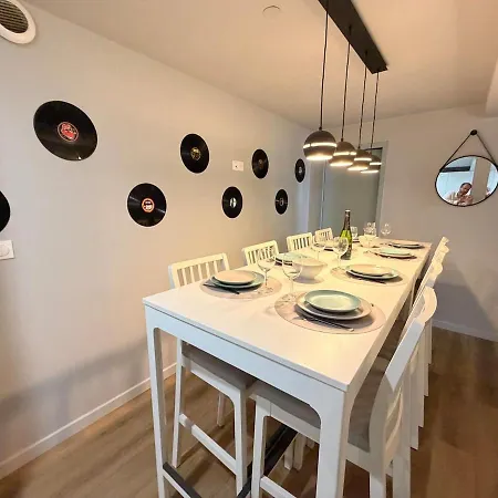 Le Clos Des Moissons Grand T8 Pour 10 Personnes 아파트 랭스